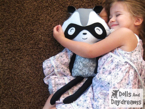 Raccoon Love Bandit Sewing Pattern - Dolls And Daydreams - 5