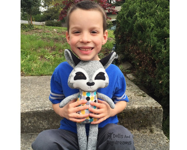 ITH Big Wolf Pattern - Dolls And Daydreams - 3