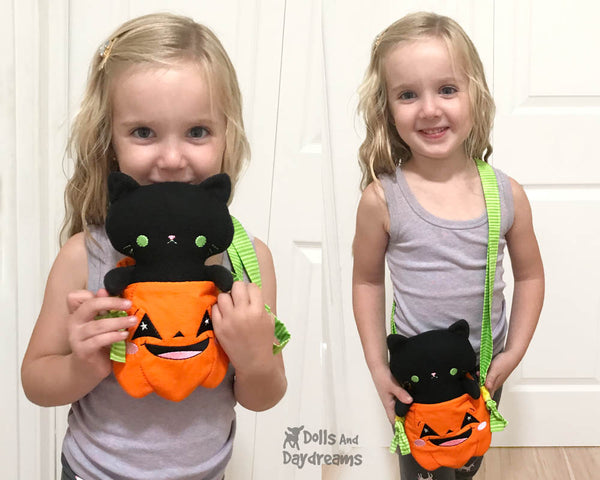 In The Hoop Machine Embroidery Halloween Pumpkin Tote jack o'lantern Bag Pattern by Dolls And Daydreams ITH DIY trick or treat bag doll carrier
