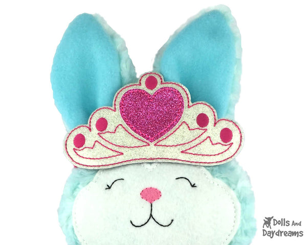 ITH Tiara Dress Up embroidery machine Pattern by Dolls And Daydreams - 1