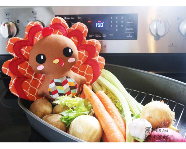 Thanksgiving Cloth Turkey Sewing Pattern kids diy Soft toy by dolls and daydreams
