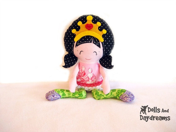 Pocket Princess Sewing Pattern - Dolls And Daydreams - 2